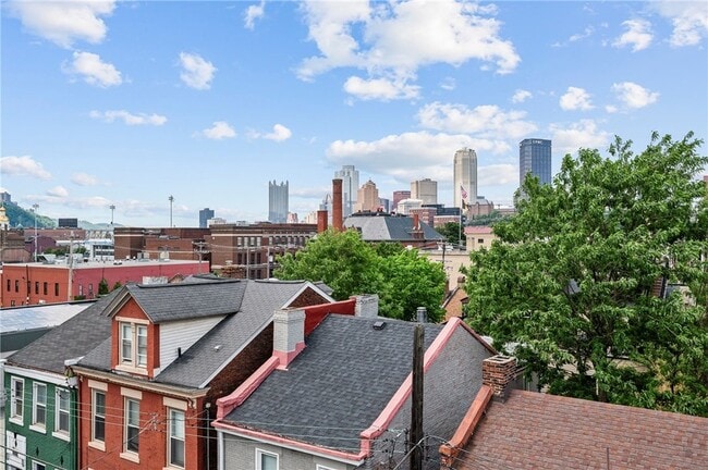 Building Photo - 1038 Bradish St