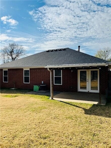 Building Photo - 1160 S Jasmine Ln