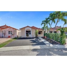 Building Photo - 2614 W 65th St