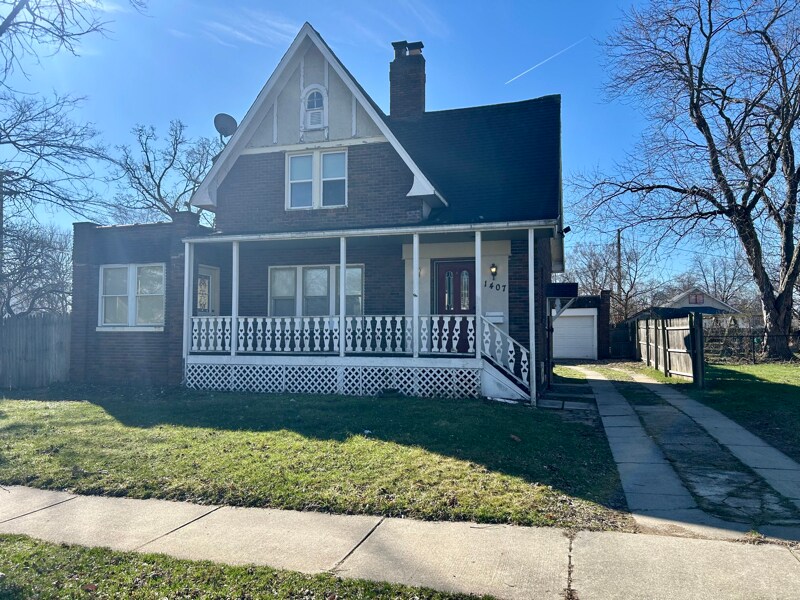 Building Photo - 1407 Strong Ave