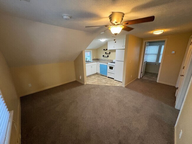 Building Photo - 4145 Randolph St