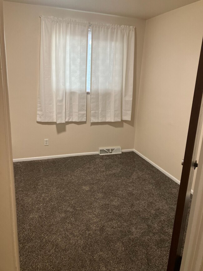 Bedroom #3 - 5390 King Ct