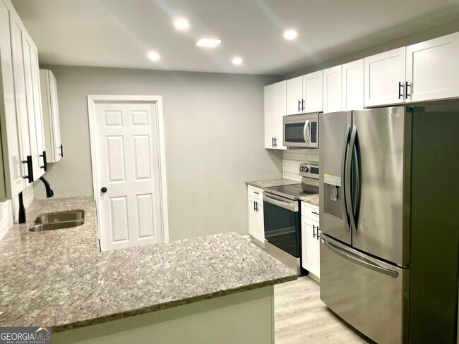 Building Photo - 5019 Peach Mountain Cir