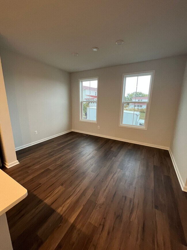 Building Photo - 5981 McComb St