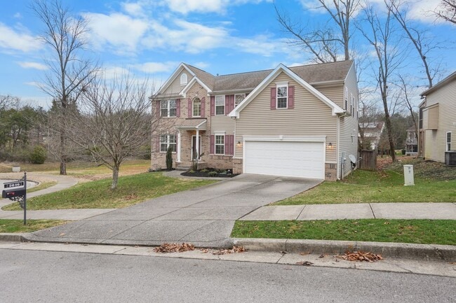 Building Photo - 2040 Towering Oaks Drive
