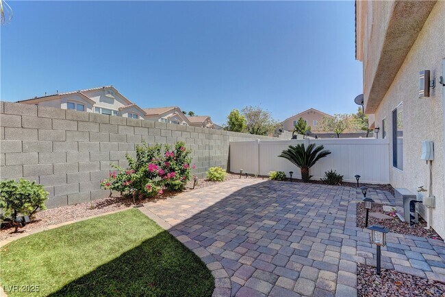 Building Photo - 2580 Velez Valley Way