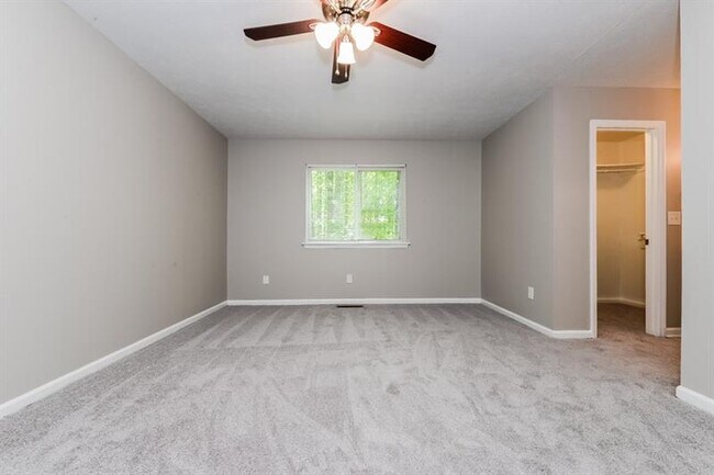 Building Photo - 5296 Kinsdale Ln