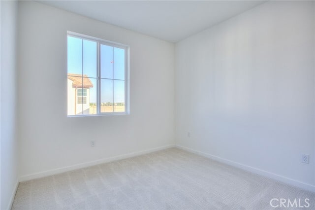 Building Photo - 5999 Huntington Dr