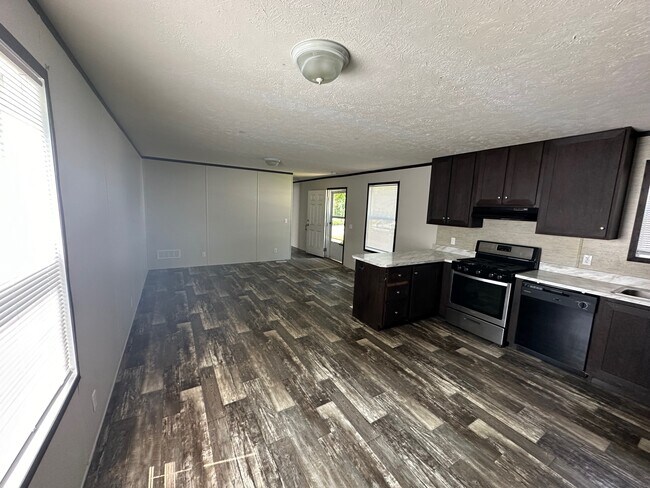 Building Photo - 103 Birdsall Dr