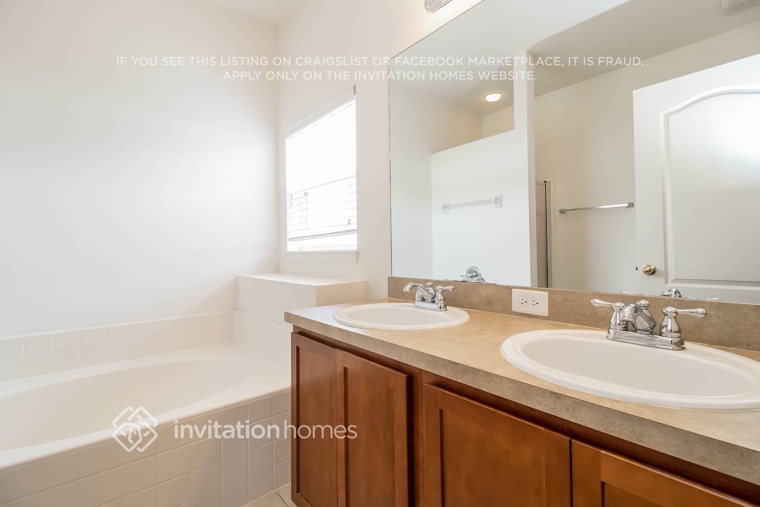 Building Photo - 13161 Sapphire Falls Ln