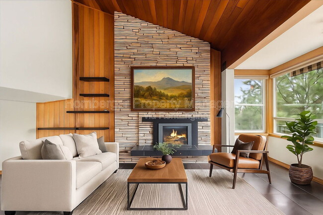 Building Photo - 5203 N Mulvaney Ct