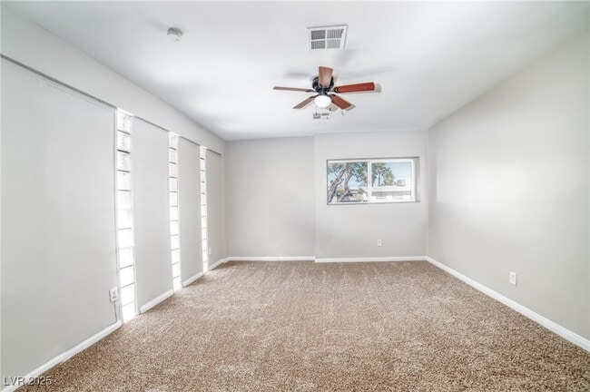 Building Photo - 2825 Kings Way