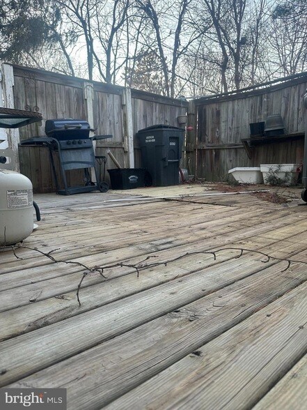 Building Photo - 326 Lancaster Square