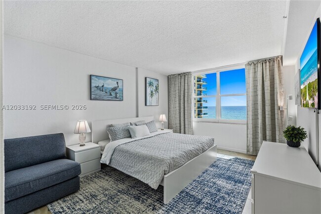 Building Photo - 2501 S Ocean Dr