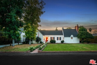 Building Photo - 4649 Sancola Ave
