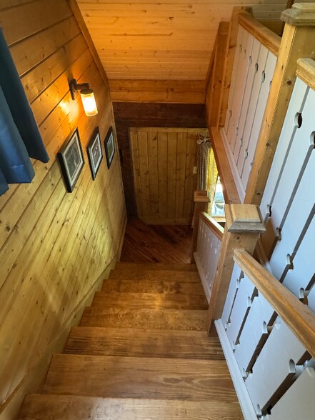 Building Photo - 369 Lawson Rd