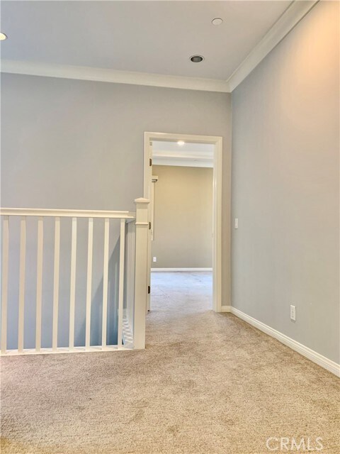 Building Photo - 81 Cipresso