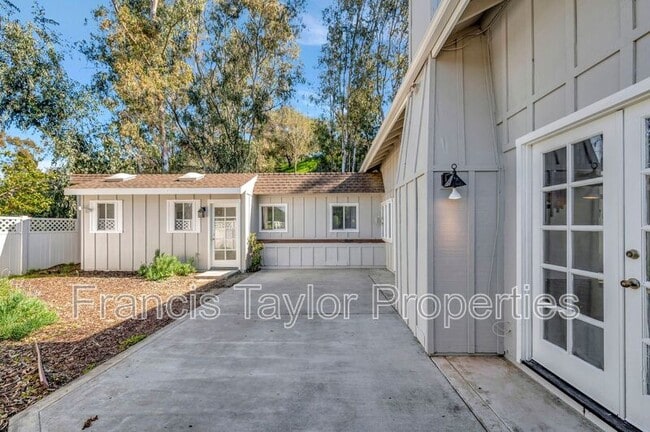 Building Photo - 1512 S Stage Coach Ln