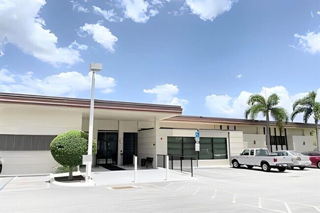 Building Photo - 7500 NW 5th Ct