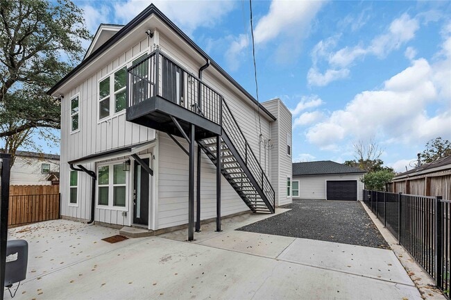 Building Photo - 3625 Lydia St