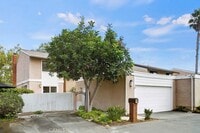 Building Photo - 33602 Circula Corona