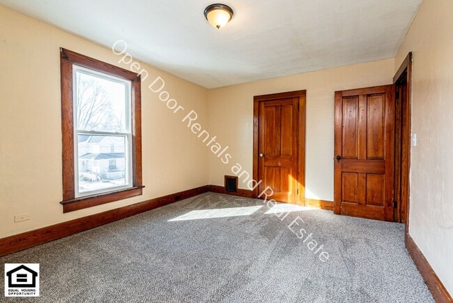 Building Photo - 4 bedroom home now available!