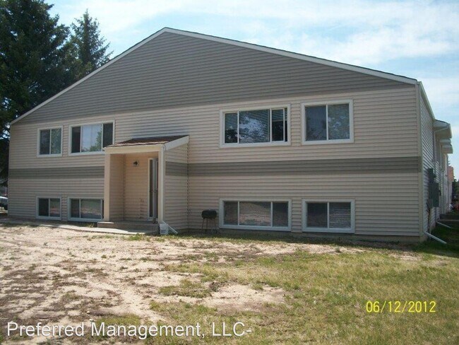 Building Photo - 116 Camelot Ct