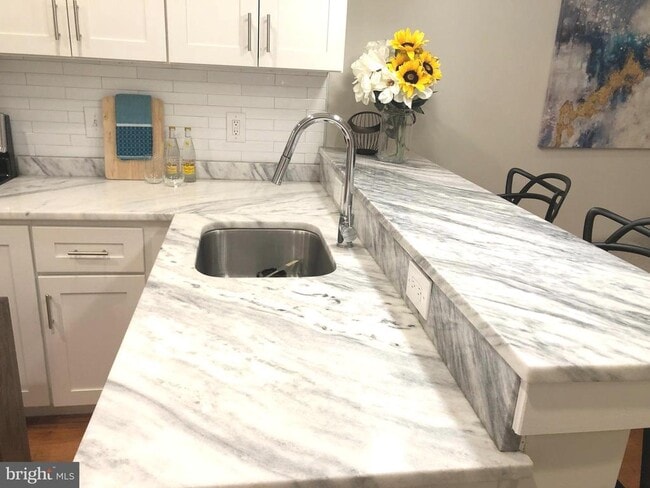 Building Photo - 2140 Wisconsin Ave NW