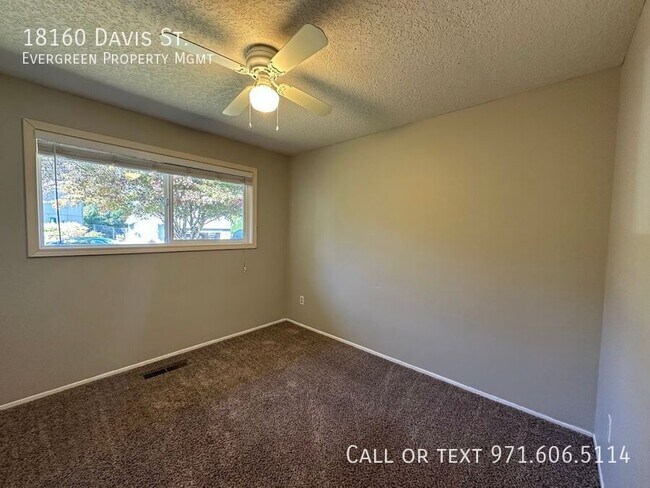 Building Photo - 18160 Davis St
