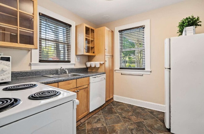 Building Photo - Charming 2-Bed/1 Bath Home Near NC State University