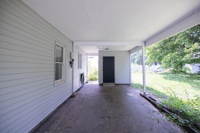 Building Photo - 26 Steven Rd