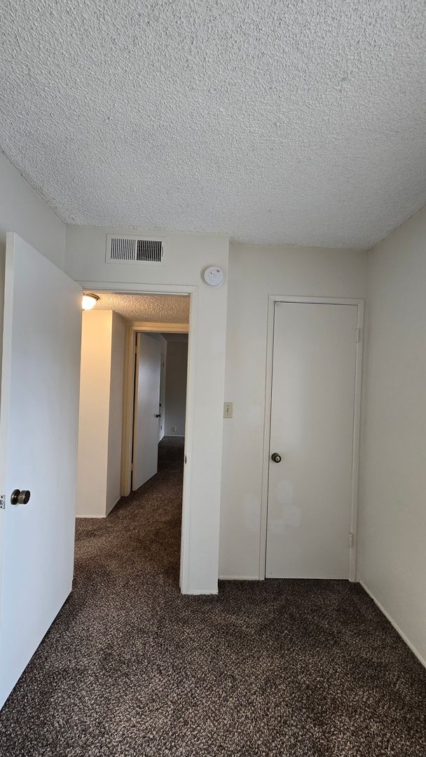 Building Photo - 4147 Pinewood Lake Dr