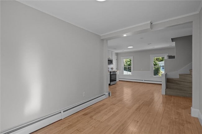 Building Photo - 243 Maple Ave