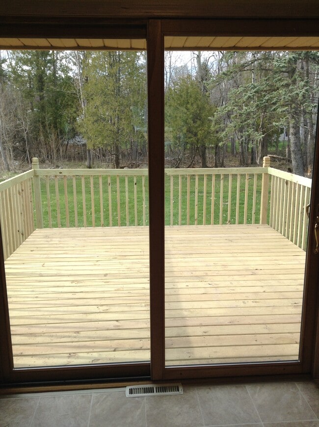 Building Photo - 1229 W Arrowhead Rd