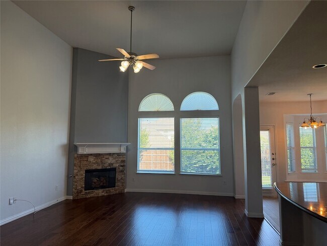 Building Photo - 8373 Brightside Ln