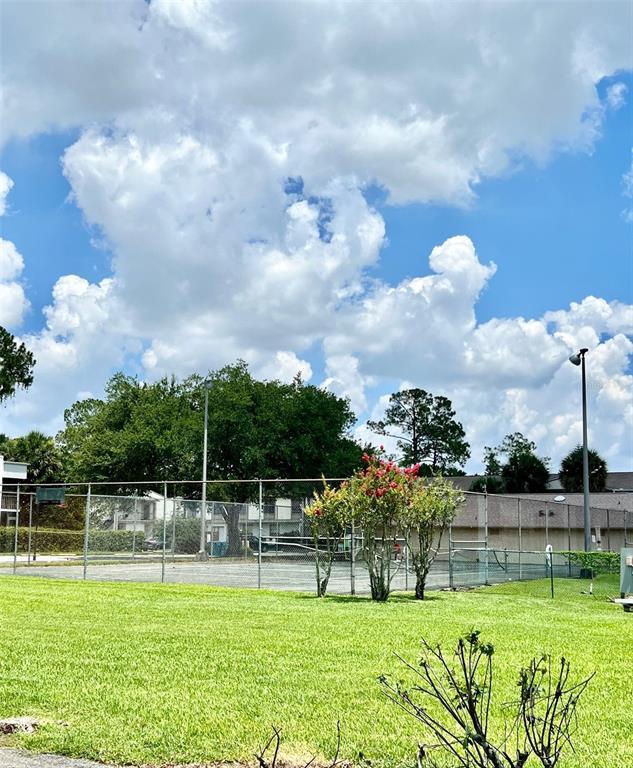 Building Photo - 6065 Village Cir S