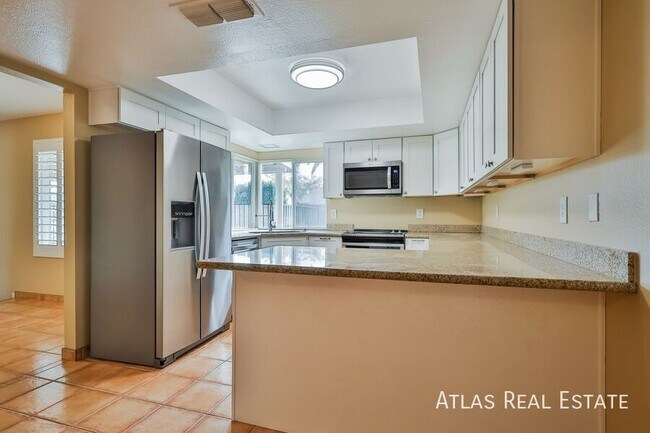 Building Photo - 1209 W Palo Verde Dr
