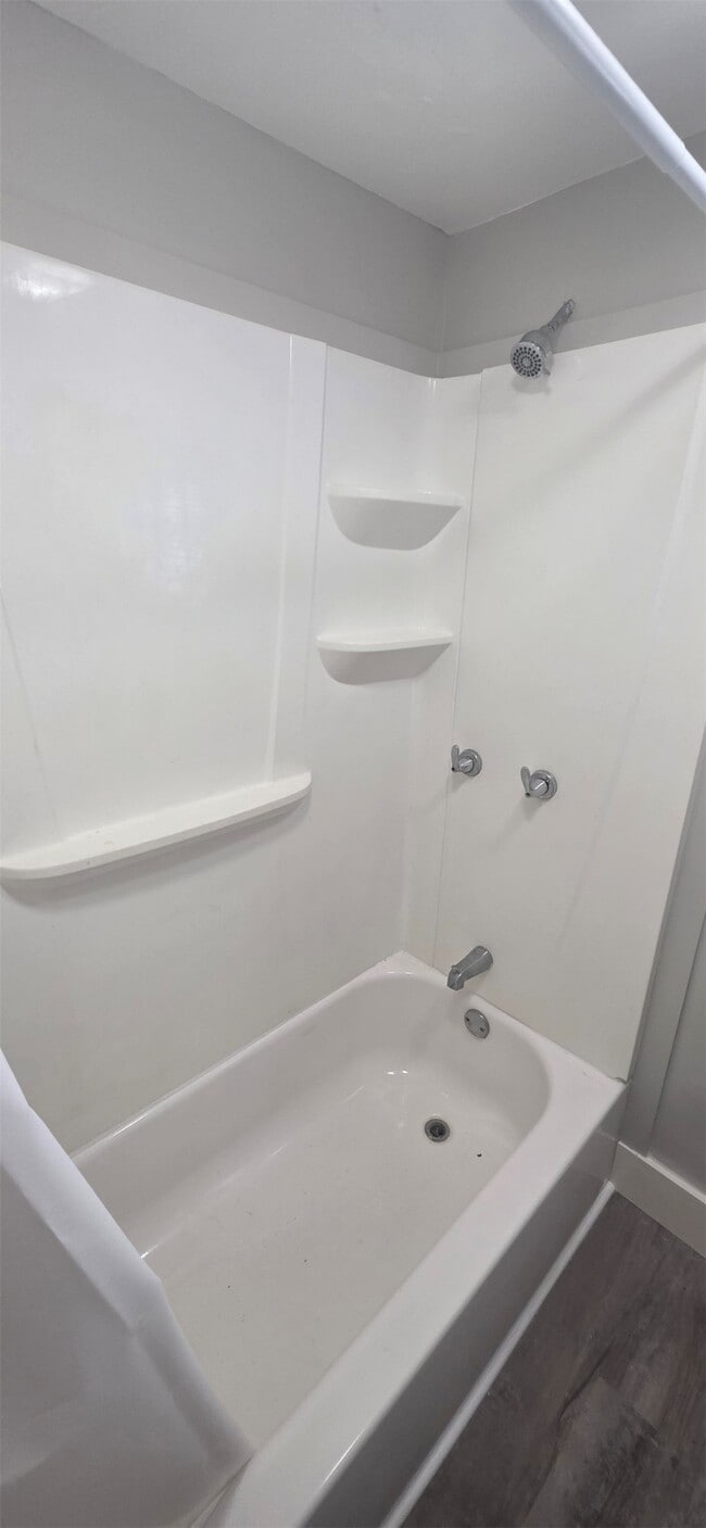 Building Photo - 712 40th St