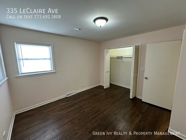 Building Photo - 335 Leclaire Ave
