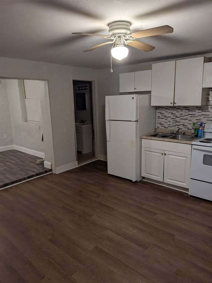 Building Photo - 1537 SW 44th Ave