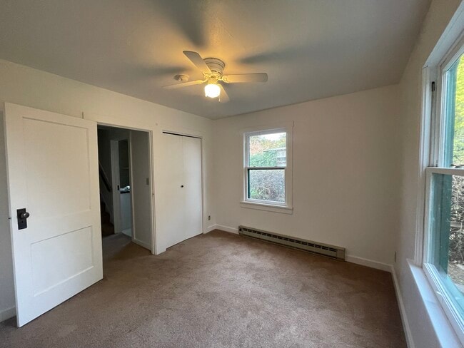 Building Photo - 245 N Harris Ave