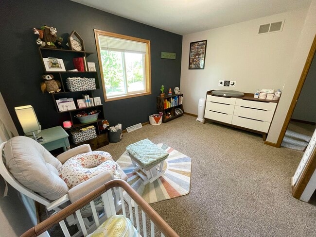Building Photo - 3016 Maple Valley Dr