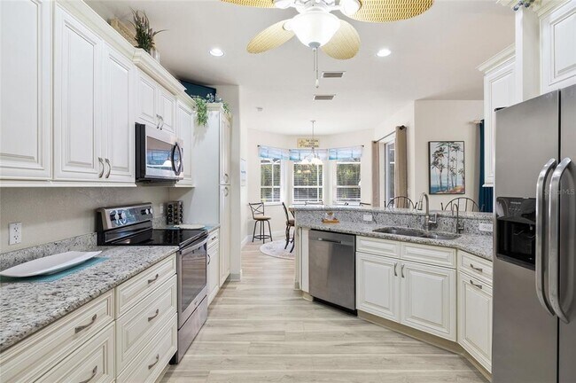 Building Photo - 3730 Crandon Rd