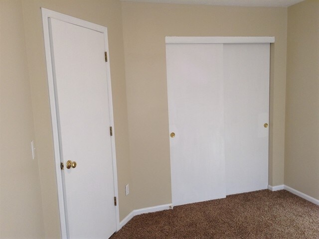 Building Photo - 7252 Aplin Dr