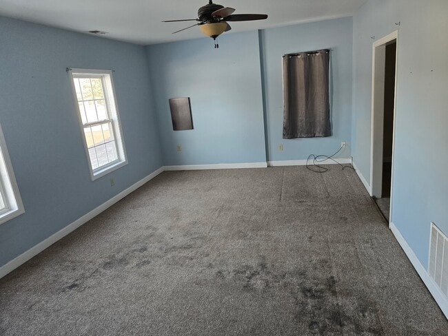 Building Photo - 19 E Romeo Rd