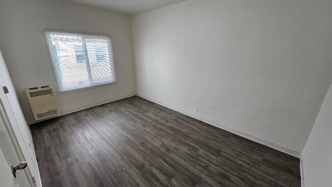 Building Photo - 226 S Tower Dr