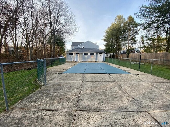 Building Photo - 97 W Norwalk Rd