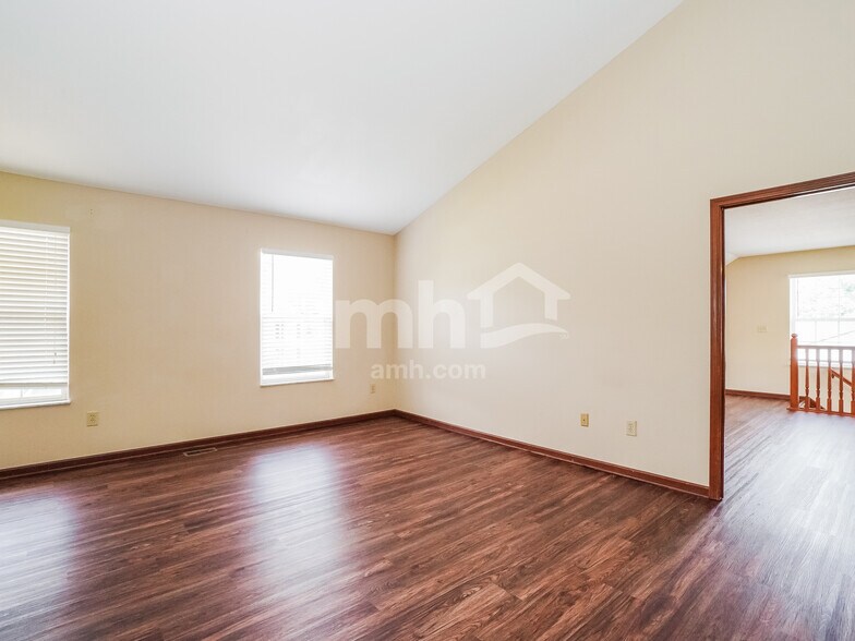 Building Photo - 3719 Kellen Dr