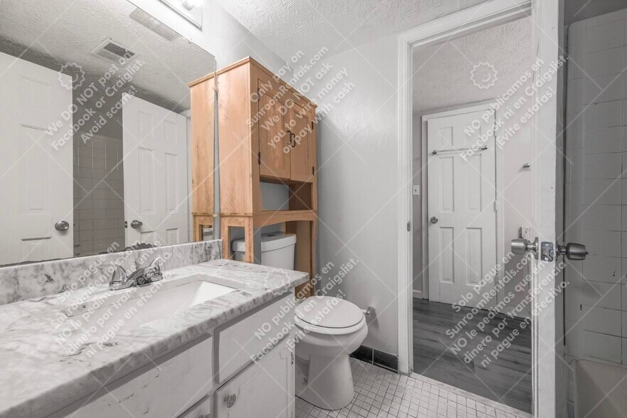 Building Photo - 6424 Woodstone Way