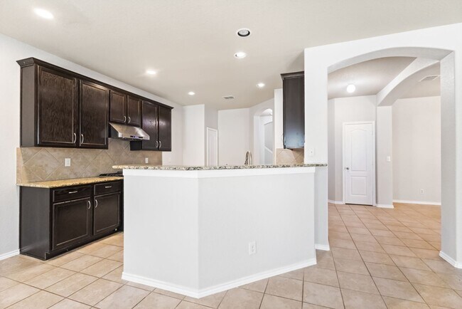 Building Photo - 426 Tequila Ranch